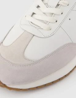 Baskets blanches et taupe cuir Homme