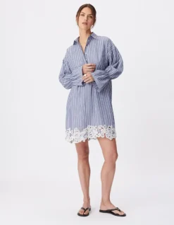 Robe chemise rayures bleue détail broderies dentelle Femme