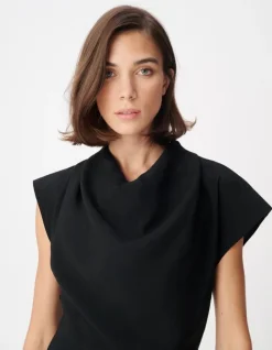 Robe courte noire col bénitier Femme