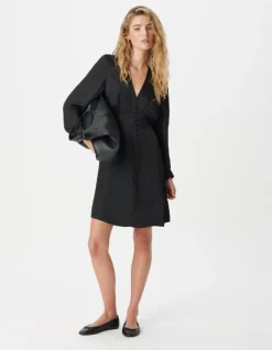 Robe courte noire satinée avec petits boutons Femme