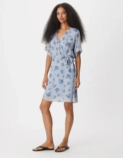 Robe fluide bleue imprimé fleurs à nouer côté Femme