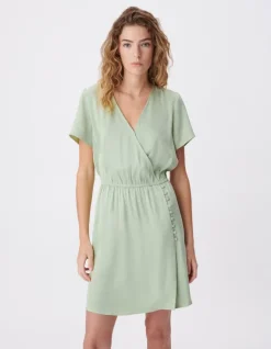 Robe fluide verte forme cache-coeur Femme