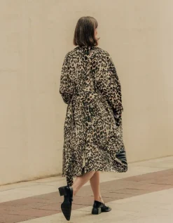 Trench long en jean marron à motif léopard Femme