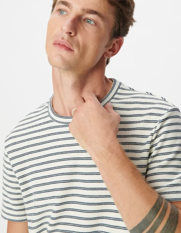 T-shirt écru maille gaufrée motif rayures Homme