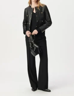 Veste courte noire en cuir quatre poches plaquées Femme