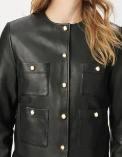 Veste courte noire en cuir quatre poches plaquées Femme