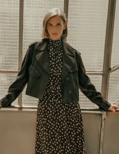 Veste cuir noir bavolet et poche biais Femme